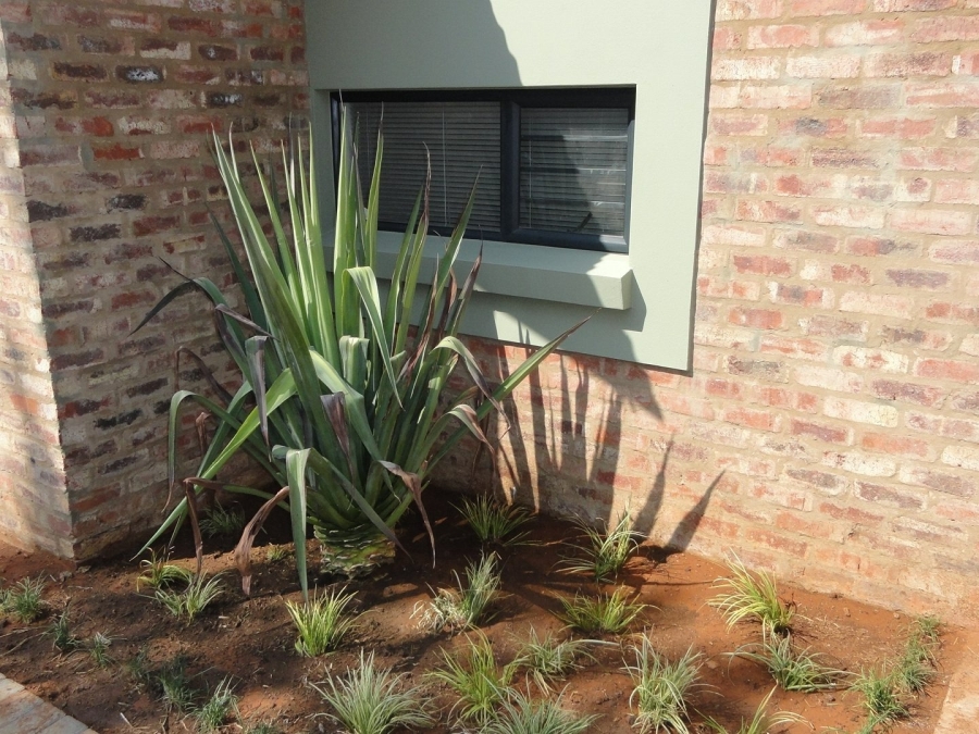 To Let 2 Bedroom Property for Rent in Die Bult North West